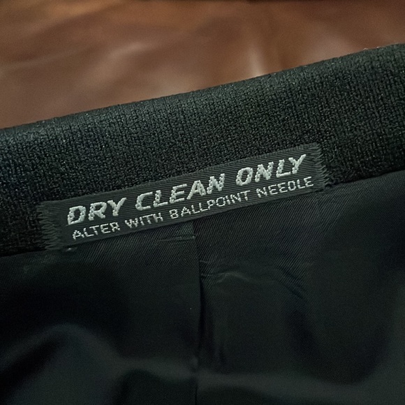 Suit, jacket and pants  Bundle limited to 5 lbs. - Picture 6 of 6